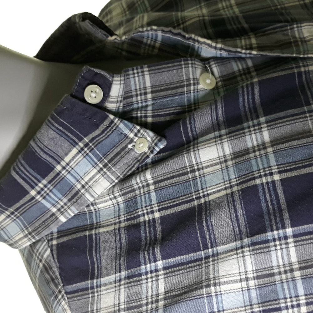 Brooks Brothers mens blue and white plaid lightweight cotton shirt. XL